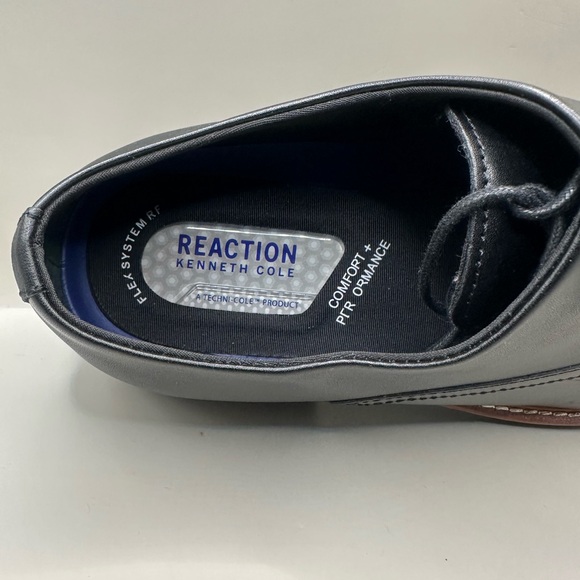 Kenneth Cole Black Oxfords with Tan Sole - Picture 6 of 7